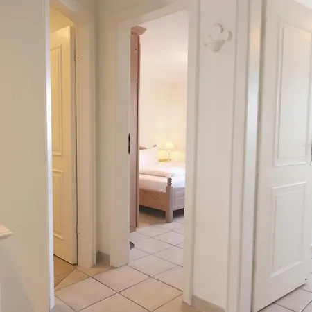 Apartman Strandnahe Ferienwohnung, Zentral Gelegen, Wlan Und Balkon, Andreas Dirks-str. 1 Westerland